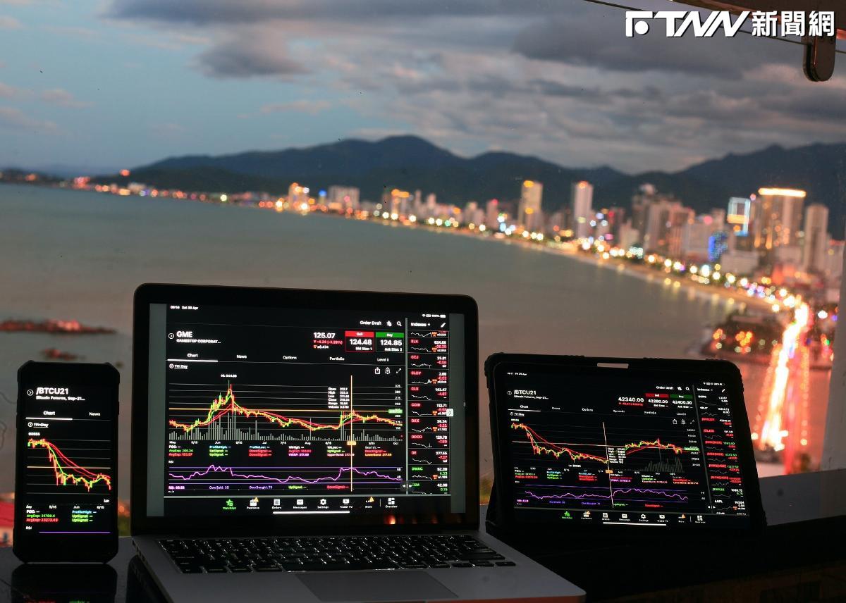 中信金獲利看旺！投信連13日瘋搶7.3萬張霸榜　這檔雙利多題材發酵也吸3千張卡位