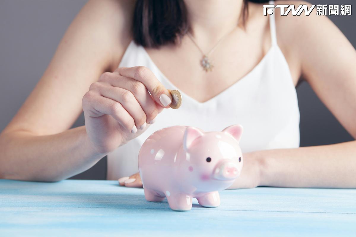 月薪45K怎麼存錢？網友自曝「每月存2萬」仍心累　喊：到底要存多久
