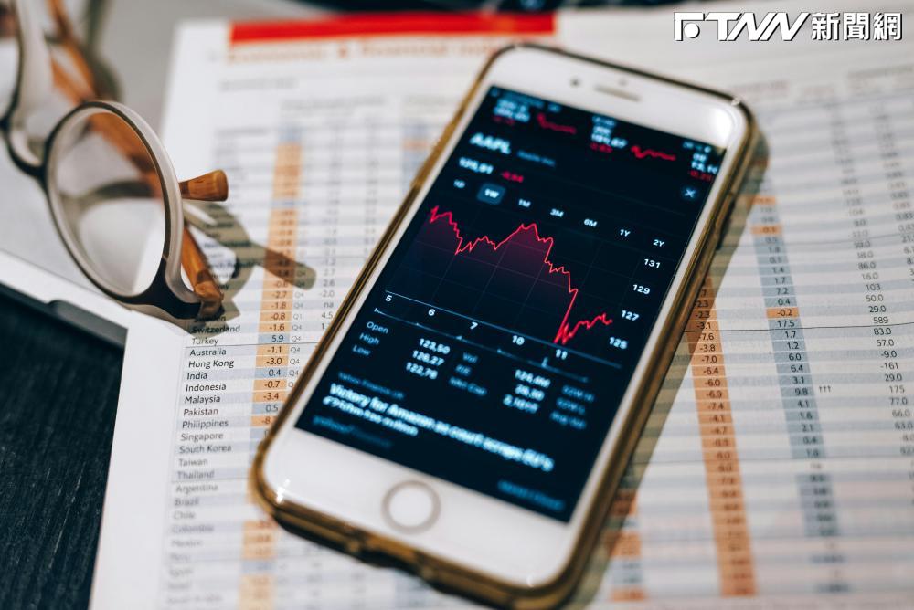 蘋果折疊機震撼彈要來了！台鏈大受惠Q2悄悄備貨　大立光、新日興等全面點火