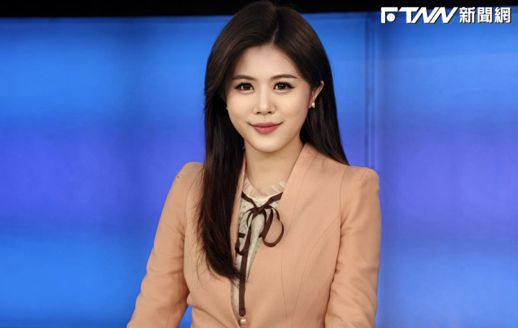 29歲神似周子瑜美女主播　轉戰李四川陣營