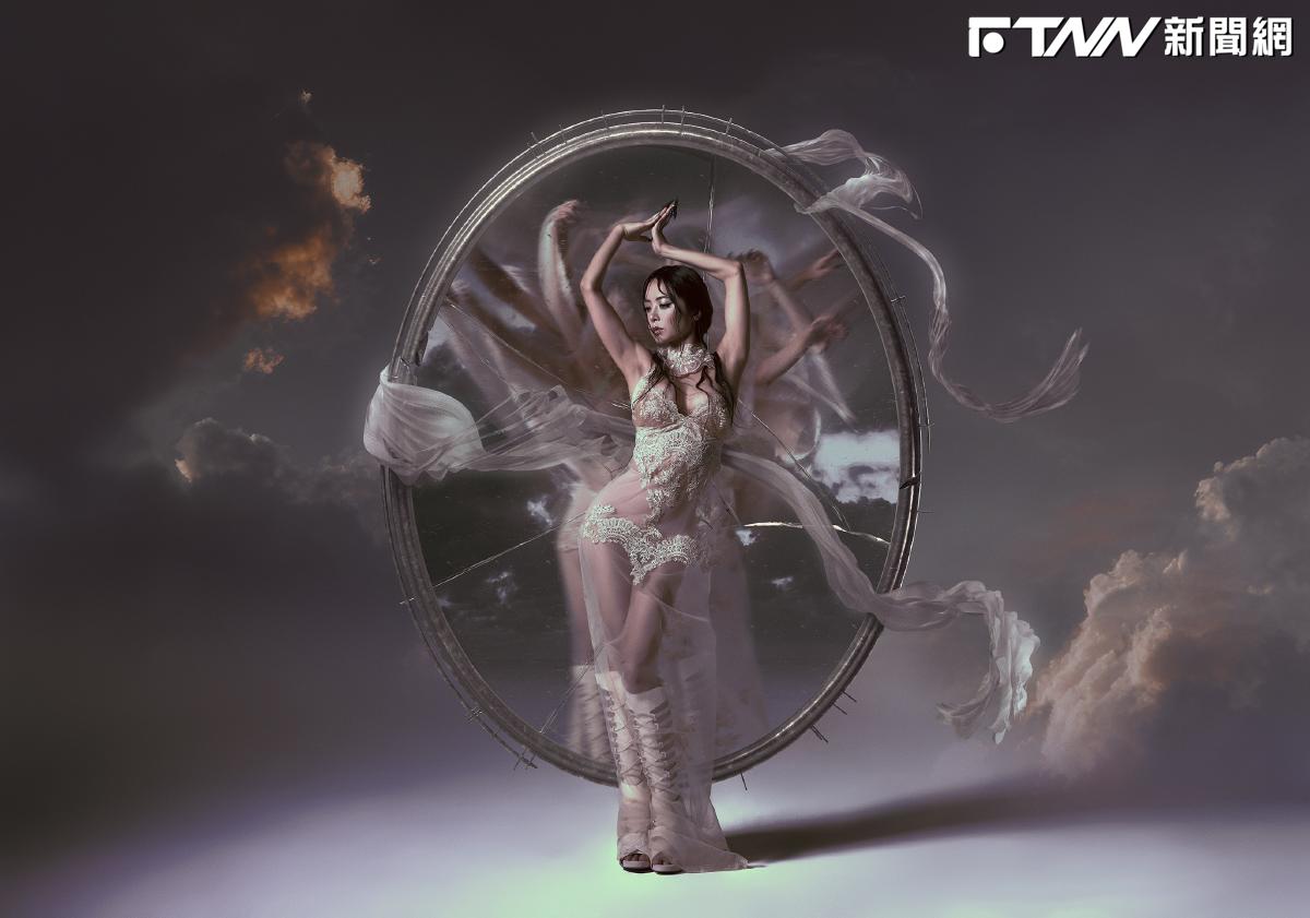 蔡依林透視薄紗藏不住好身材！辣曬絕美S曲線　鬆口自爆「暈船」了