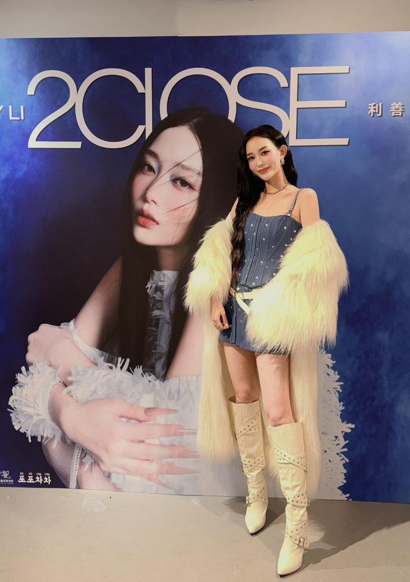為簽售會瘦8公斤！偶像女神創作、體態雙進化　唱情歌淚憶外公外婆
