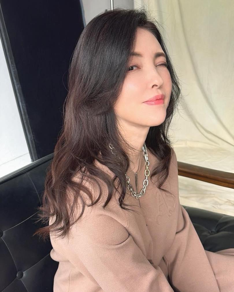 被兒子問「股票賠光了嗎」！何如芸曝投資心法　喊話川普手下留情