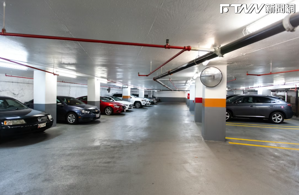 開名車等於有錢？他曝3千萬社區「停車場都Toyota」　網揭判斷關鍵